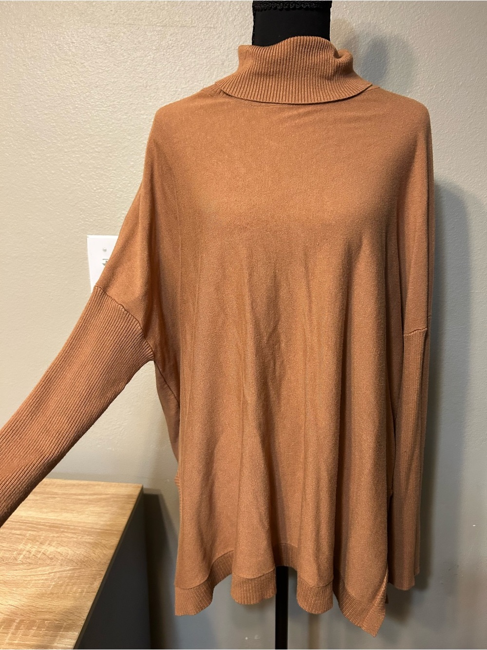 Boston Proper XL Camel Brown Oversized Turtleneck Tunic Sweater Side Slit
